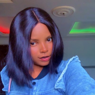 a self love lady with a kind heart. A lover of God and a hustler