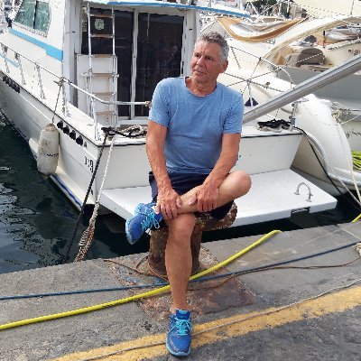 Komunismus je svinstvo a bolševici jsou svině!
Nadšený sběratel nerostů , mám svou vlastní expozici.
Jeseníky a Rychleby mé hory nejmilejší.
Žít Sudety!