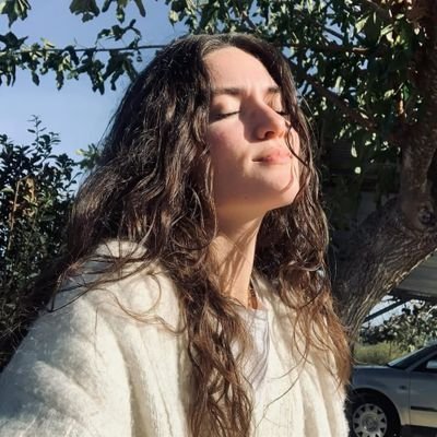 aselimsii21's profile picture. başka bir evrende en güzel halinle 🎙
-Takiplere istisnasız dönülür 👍❤