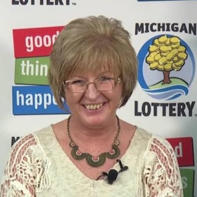 am Julie leach the Michigan powerball winner of $310,500,000 I’m giving out $100,000 to my first 3k followers DM now to claim your winning