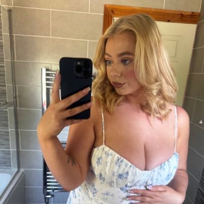 Better than the rest. spoiled and entitled..👀 here to take your money. it’s better spent on me anyway😏 Tele: Maddieb29 £30 tribute fee. no fee - no reply
