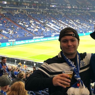 JulianHein5's profile picture. Schalke 💙 / 24 / DK-Besitzer /