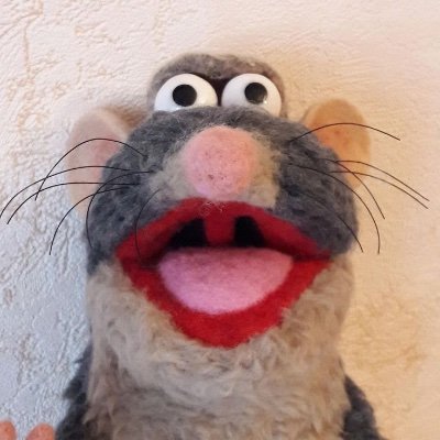 hrpfstruggles's profile picture. …We’ve got our eye on you, bucko. 
Link below to submit your wild screenshots of historytwt residents being caught in 4K. 
All submissions are anonymous! ☎️