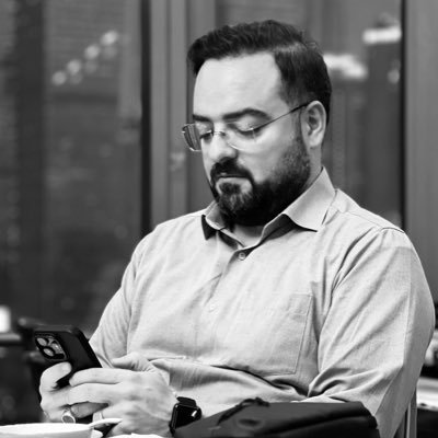 MeysamAsg's profile picture. نه اصلاح طلبم و نه پایداری چی! مسلمونی خودمو دارم…