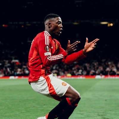 j_etiffit's profile picture. 