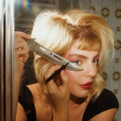 Adichiefan's profile picture. don’t bore me