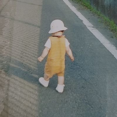 CAT4期生/20さい🐣
/演劇/栄養/地球にたくさんのお家を立ち上げて皆で安心して寝たい🌱*°
無理に言葉にしない、でもちゃんと大切に形にするために、声を探す。