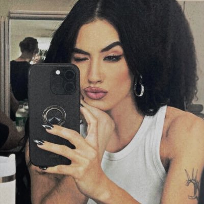 xclairespos's profile picture. cuenta secundaria de @clairxespos