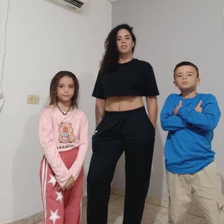 Mamá de Salvador💙 y Ainhoa💜//profe de educación física 🤸//♐