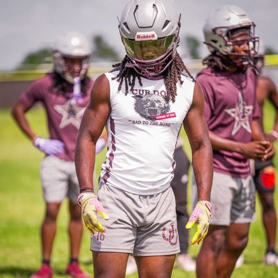 VinceSanders16's profile picture. LB, ATH, Class of 2026, Height 5’10 Weight 190, GPA 3.6, contact info: 8506731466 vincentsanders0@gmail.com,