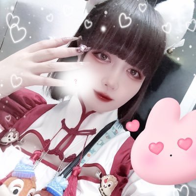 moachi_ccbb's profile picture. DM返せません!!! @ccb_bee にいるにょ！宜しくお願いします🫧 ❤赤白メイド服の子🤍 🏰ホンテ風メイド服の子👻🏃‍♀‍➡不定期出勤🏃‍♀