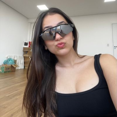 _vbrandao's profile picture. a porque não sei que não sei que lá