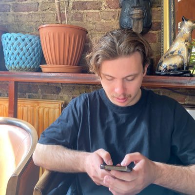 liquidlunch__'s profile picture. AI, SW, beverages l CTO @tickupapp 🤠