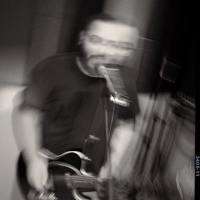 hideocanjica's profile picture. Produtor Audiovisual • Voz e guitarra na @neuroastro
