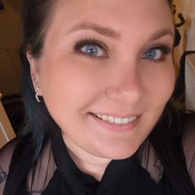 MissKimKH's profile picture. 