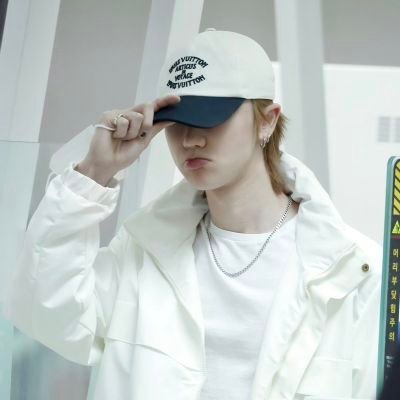 zahroul43200's profile picture. ; Find Happiness In The Ordinary !