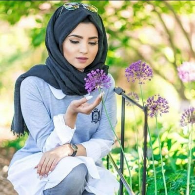 مهتمة بالإستثمار، والمضاربة اللحظية فى اسواق المال وادارة المحافظ واقتناص الفرص