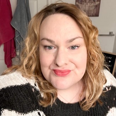 She/her ~ Micky’s mom...I don’t have it going on! Monkees/wine/birthday cake ice cream/true crime enthusiast. Proud Canadian 🇨🇦
