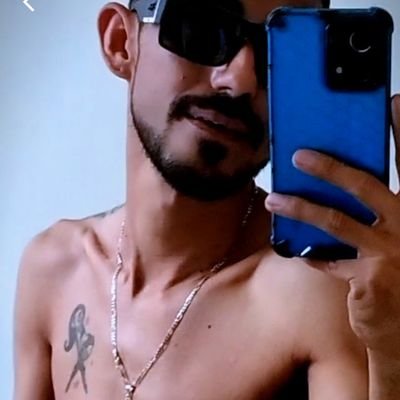 Sociable. alegre .seguro. pero sobretodo humilde