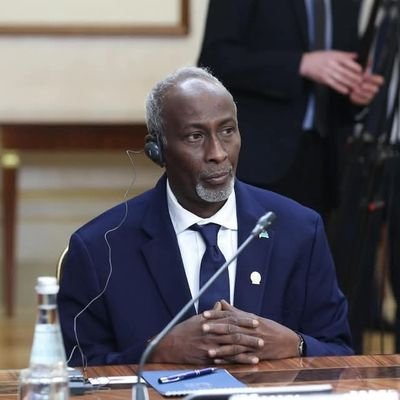 Homme politique.
Combattant pour la liberté, la justice, la démocratie au profit de son peuple.
