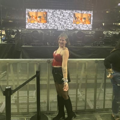 MeInATreeDYING's profile picture. 35 TX Taylor Swift Enthusiast since 2006. TSx1 TNx0.                                                          Eras HoustonN3 & Nola N3 (I died, dead)