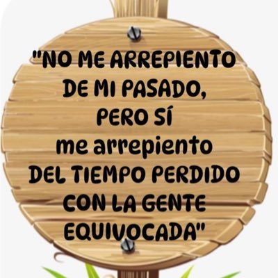 DessyNMVC's profile picture. Afiliada y de vox 🇪🇸