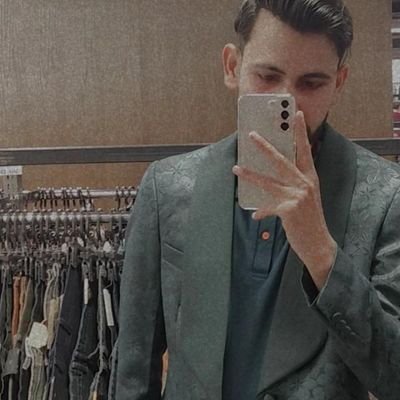 2three/ Aquariun/ SC : beelay69/ IG : beelay_69
.
aimer être aimé
