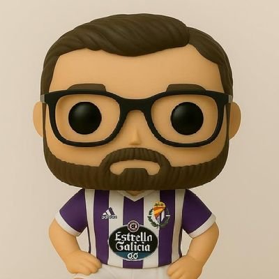 Pucelano de sangre y corazon.
Jugador de clubes pro Portero Carrilero y Defensa .