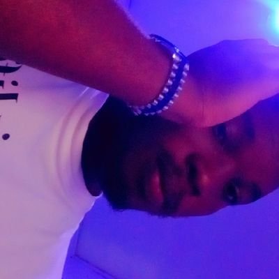 lawsontunechi's profile picture. LIVE 
LOVE
LAUGH 
💯
💪🏻