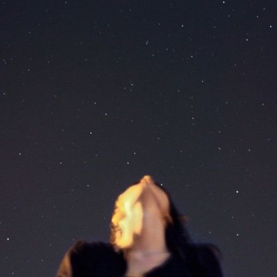 كثيرُ حياةِ المرءِ مثلُ قَليلِها
يزولُ وباقي عيشِهِ مثلُ ذاهبِ