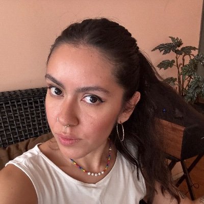 Autoproclamada emperatriz de los chocotorros. Lectora. Edito en @rp_salmon. Coordino @EspacioCompacta. Enfrente: https://t.co/xhfUxxuFO9