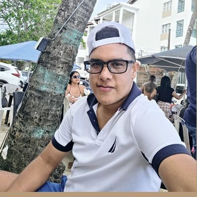 Desde entonces robo, bebo, mato, arrastro
una miserable vida criminal.
