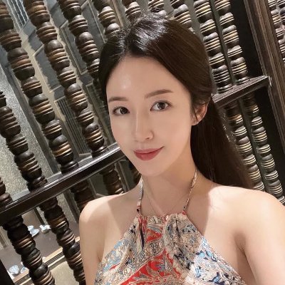 AutumnElaine4's profile picture. It's all about believing in yourself and moving forward! Let's all, together, become better versions of ourselves!” 💖🌟