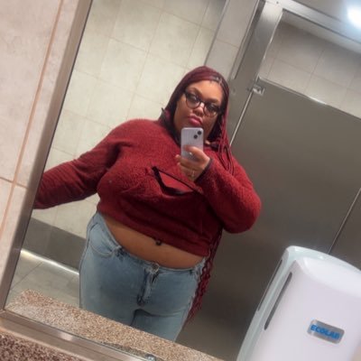 Dream Chaser 🤸🏿♀️💫 JULY 25th 🎊🎀 “iF iT dOnT StAnk, It aINt RIghT” 🍃, add on snap:SPACECOWGIRL075, Don’t forget QUEEN 👑 OF MF’ING BBW