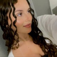 𝑙𝑎𝑟𝑖𝑠𝑠𝑎 (@lrssregis) 's Twitter Profile