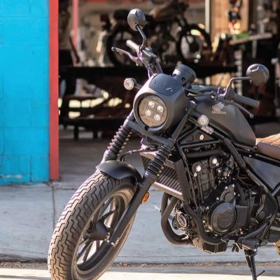 moto_gent's profile picture. Knowledge is whatever you want it to be