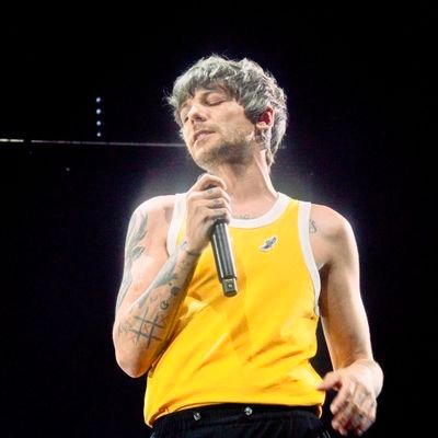#Louis : keep your eyes on the horizonnnn ...
.... #1 all this time fan....... LIVING IN THE LAVISH💭 21 she/her