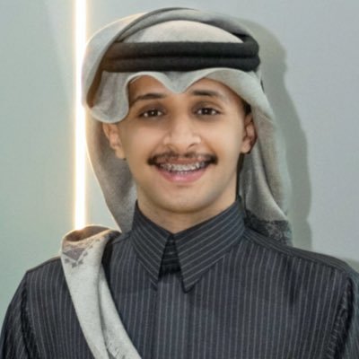 طالب الأنظمة وعضو لجنة طلابها للجودة والإعتماد الأكاديمي في @kau_law_fac | عضو اللجنة الثقافية بنادي القراءة في @st_affairs | مهتم بالأدب والموروث | حساب شخصي .