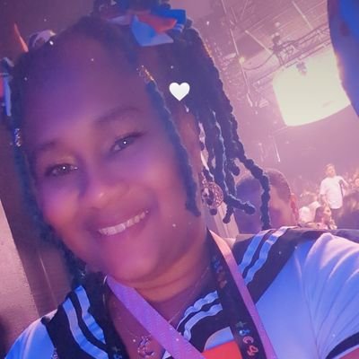 Ya Favorite Star ✨ Variety streamer. Twitch Affiliate. #BunniiGang2025🐰#HopWithUs
TikTok: supastarj90
IG: supa_starjay90
