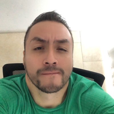 Gamer, sencillo, lider nato, diabético pero aún con metas por cumplir en la vida, amante de los pueblos, juegos de pelea, RPG. ID PSN mex_jerry