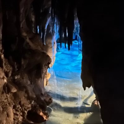 石見るためのアカウント作りました💎スピリチュアル系ではないです パライバ大好き 共生っぽいの大好き いつか山に採集に行ってみたい たまに糸魚川に石拾いに行く旦那に着いて行ってます どうぶつの写真見るとすぐいいねするので、なんのアカウント作ってもうっかりどうぶつばっかり表示される