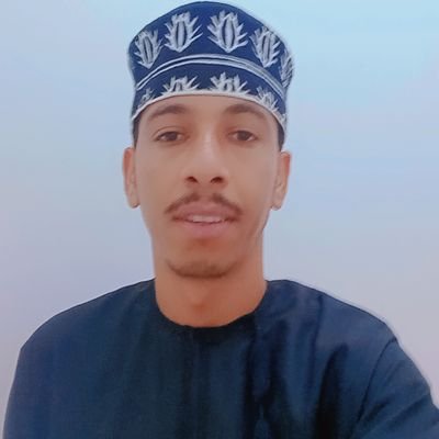 ‏لا تضحي أبداً بهذه الثلاثة:

عائلتك وقلبك وكرامتك .