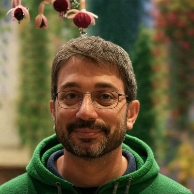 Matematik falan
英語とトルコ語でツイートする
Auch nicht auf Deutsch
ئۇيغۇرچە سۆزلىيەلمەيمەن