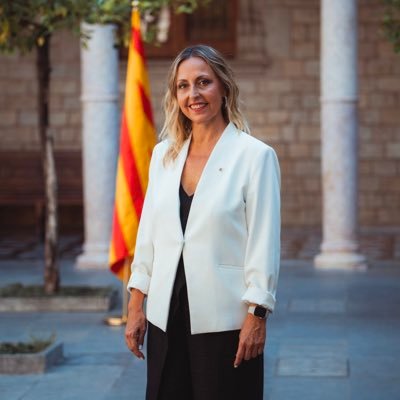 Eva Menor Profile
