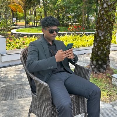 AarushSaj's profile picture. 19 | Analytics student | Learning markets, business, and analysis | Building a marketing agency | Writing daily | Future CFA”