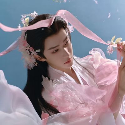 MaiTho2414's profile picture. 🩵“历遍山河，刘宇值得”🐋

Fan Only LiuYu 🩵