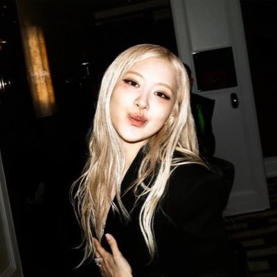 206exitonly's profile picture. my safe place for yapping and fangirling ❤︎ drink, dance, freak