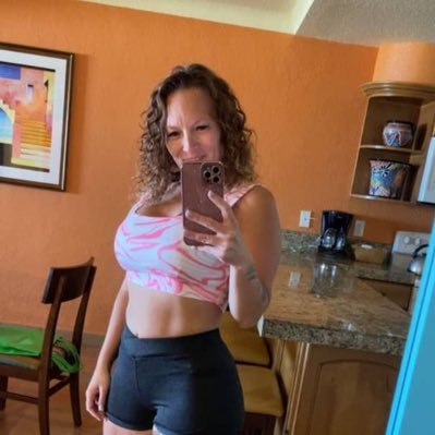 holy74817's profile picture. 