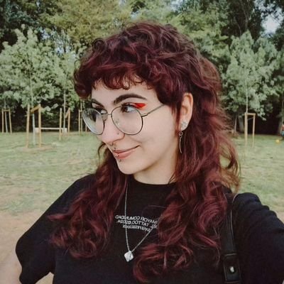 ♏ 24 • Music | Art | Memes | Norse Mythology | Fairy Core | Space | Nature | Novice Drummer | Gaming • Los duendes y las hadas me ofrecen pociones 🍻💜🧚♀️