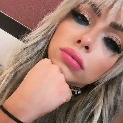 I wrestle once a week on Netflix. WWE Women's Tag Team Champion. Currently on my World Tour. Once objected a wedding. Sometimes soap maker
@ShopLiveMore✨